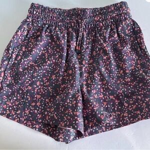 EUC Athleta Girl’s All Day Play splatter Shorts